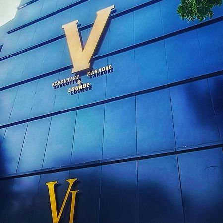 VI Hotel Bandung Buitenkant foto