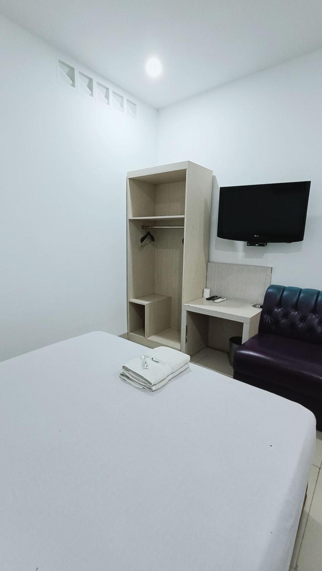 VI Hotel Bandung Buitenkant foto