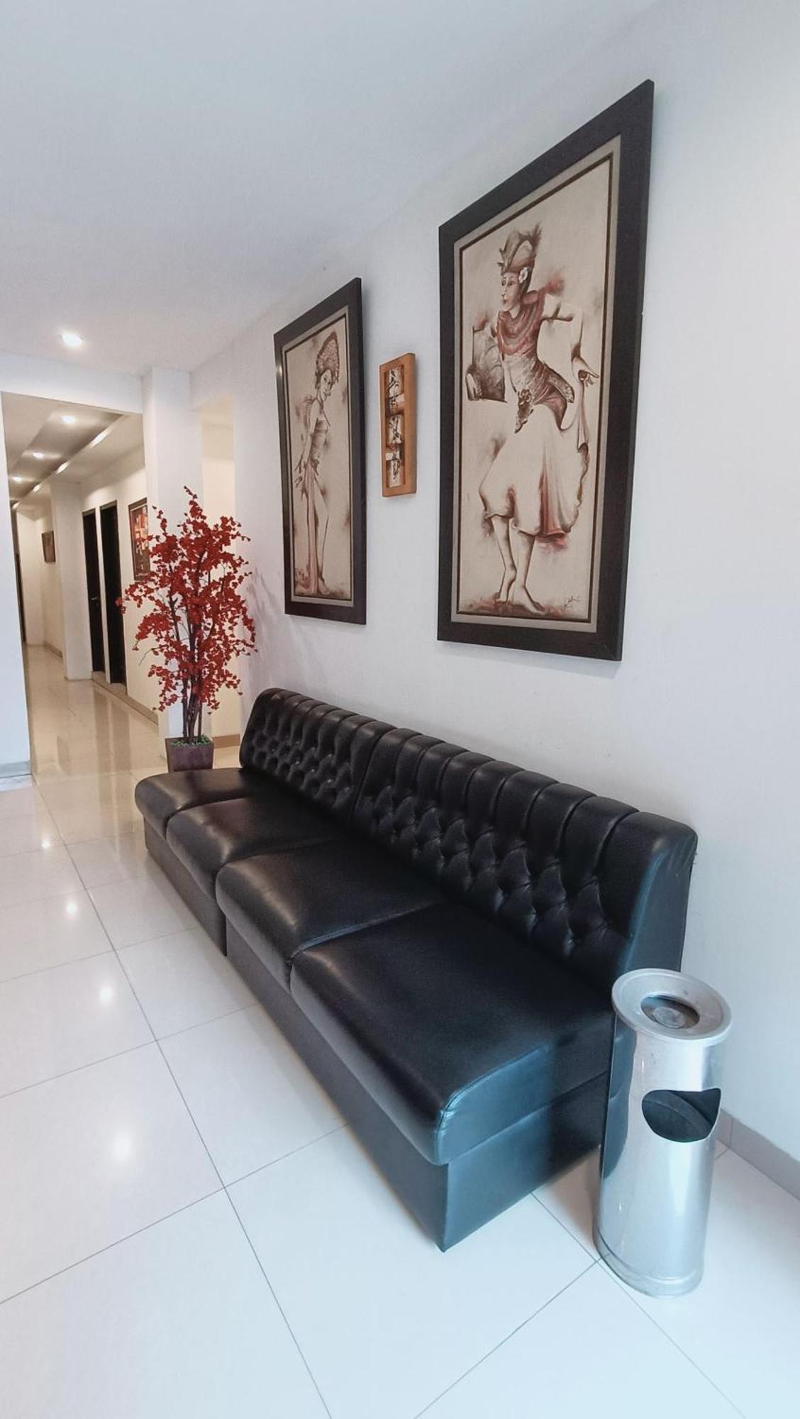 VI Hotel Bandung Buitenkant foto