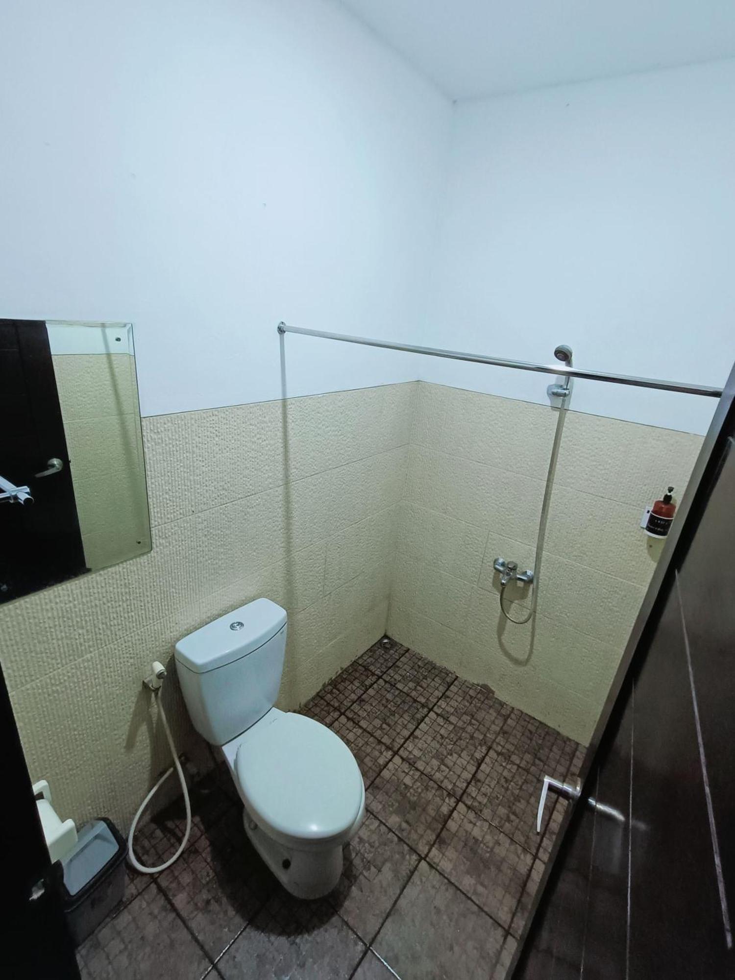 VI Hotel Bandung Buitenkant foto