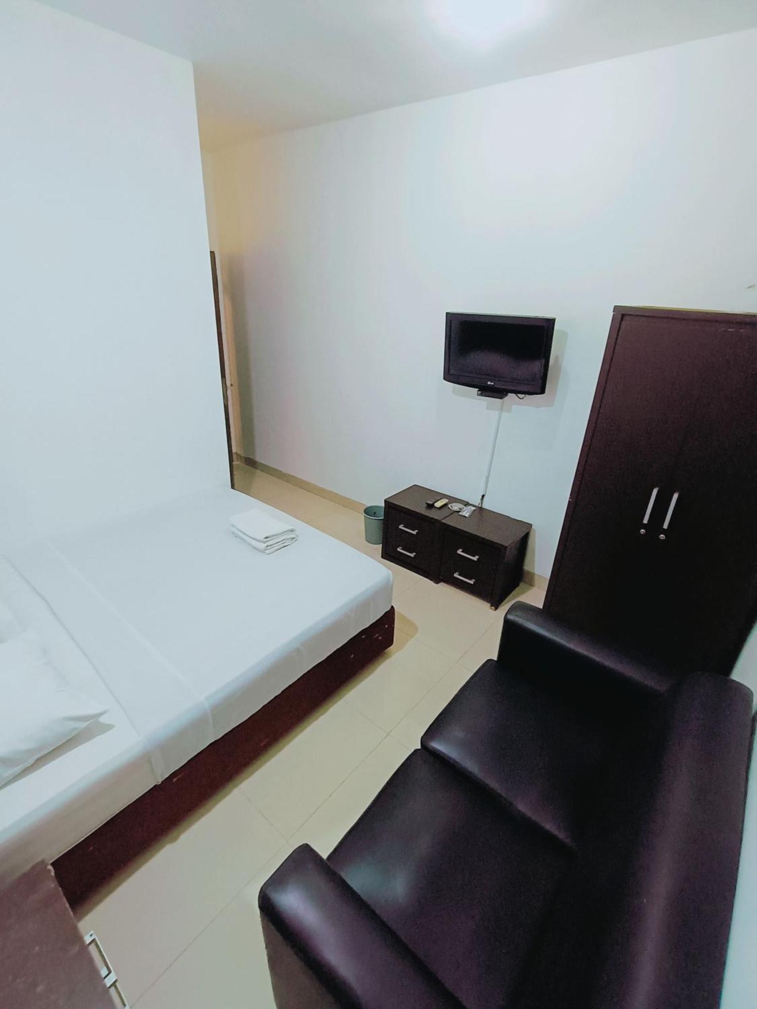 VI Hotel Bandung Buitenkant foto